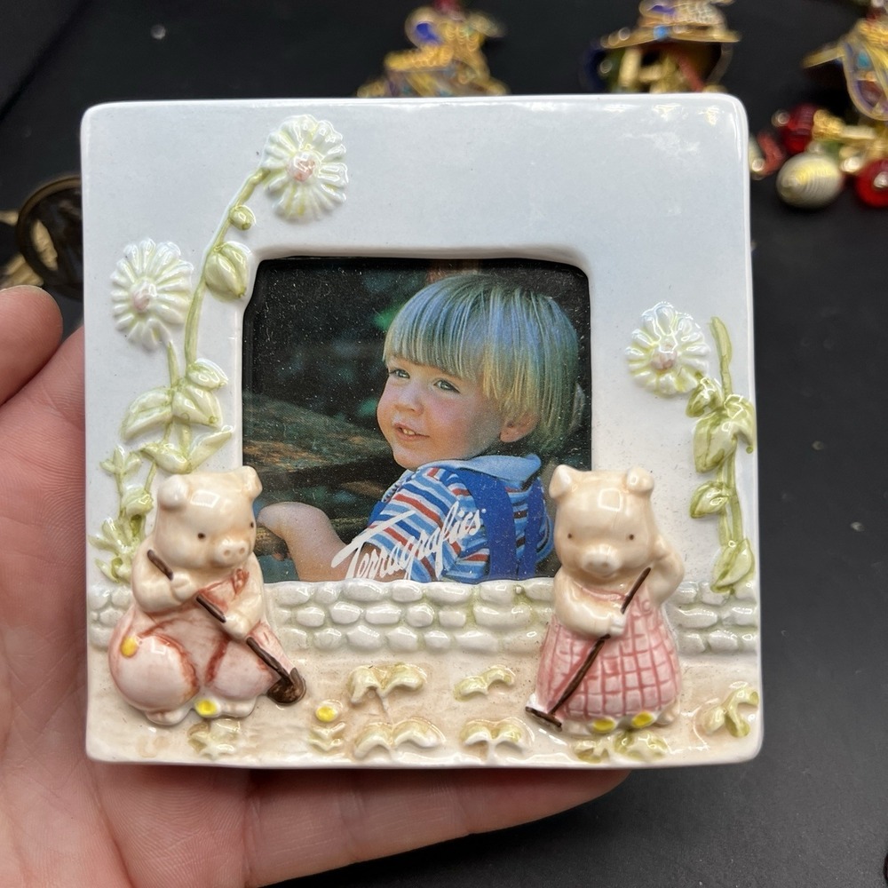VTG Terragrafics Ceramic Picture Frame "Pigs Gardening" Hand Painted 1985 Farm